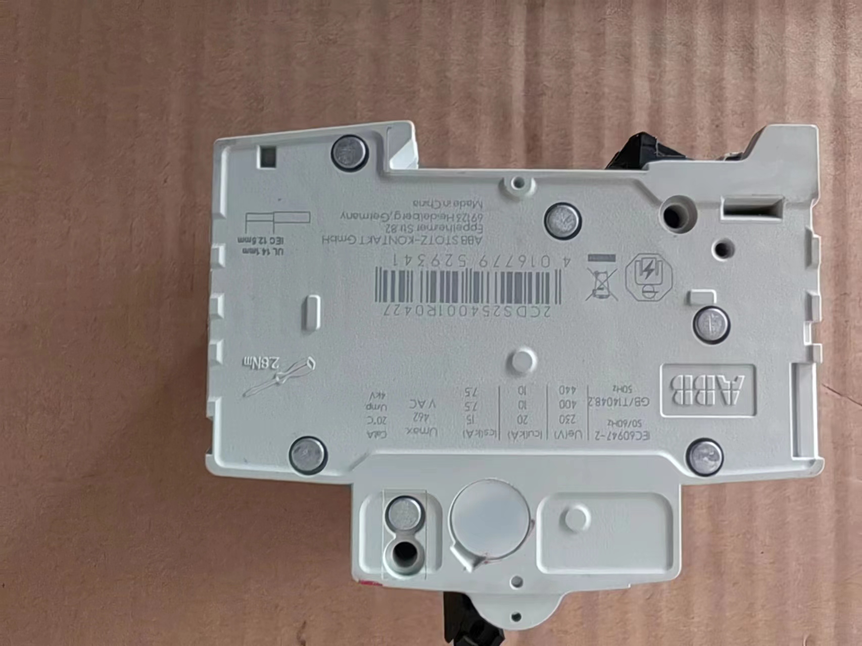 现货 现货！！ABB  2CDS254001R0427 S204-K10  118个 请联系13357889265
