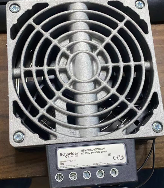 现货4个！！施耐德 NSYCRS200W230V 加热器 单价2500元  请联系13357889265