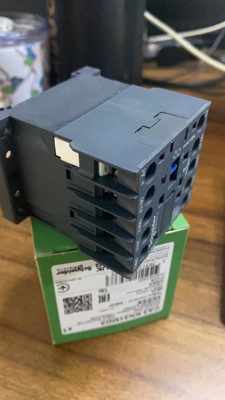 现货6个！施耐德 CA3KN31MD3 单价300元 原装正品 请联系13357889265